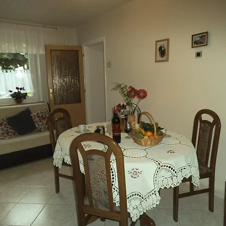 Apartment Jelka