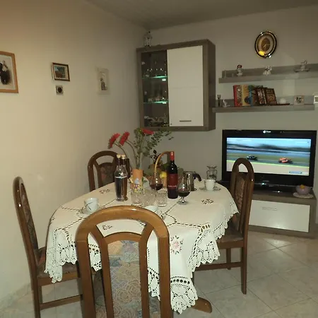 Apartment Jelka *